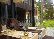 отель Amber Sea Hotel&SPA: На летней террасе ресторана отеля отель Amber Sea Hotel&SPA: На летней террасе ресторана отеля