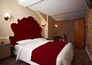 отель Hotel Justus: Спальня в номере Лакшери Сьют отель Hotel Justus: Спальня в номере Лакшери Сьют
