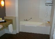отель Hyatt Regency Baku: Ванная Джуниор сьют отель Hyatt Regency Baku: Ванная Джуниор сьют