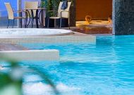 отель Jurmala Spa: Бассейн и джакузи отель Jurmala Spa: Бассейн и джакузи