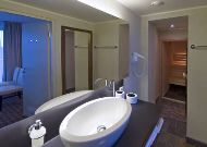 отель Jurmala Spa: Ванная комната с сауной отель Jurmala Spa: Ванная комната с сауной