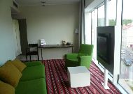 отель Meriton Conference & SPA Hotel: гостиная номера Suite