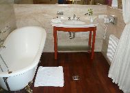 отель Ramada Vilnius: Ванна Junior Suite отель Ramada Vilnius: Ванна Junior Suite