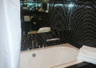 отель Radisson Blu Hotel Olympia: Номер Junior Suite на 13 этаже (большие апартаменты драгоценных камней - ванна) отель Radisson Blu Hotel Olympia: Номер Junior Suite на 13 этаже (большие апартаменты драгоценных камней - ванна)