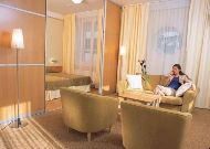 гостиница Susi: Гостиная в номере Suite Deluxe гостиница Susi: Гостиная в номере Suite Deluxe