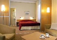 гостиница Susi: спальня в номере Suite Deluxe гостиница Susi: спальня в номере Suite Deluxe