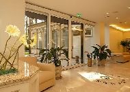 отель TB Palace: Вход в отель отель TB Palace: Вход в отель