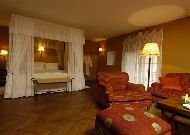 ����� The Three Sisters: ����� Junior Suite � 28