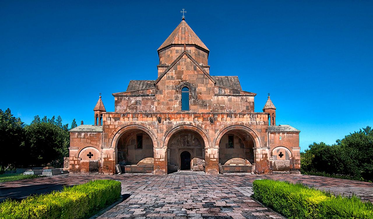 Езидский храм в армении фото