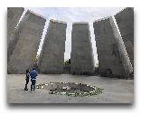  Армения: Мемориальный комплекс цицернакаберд