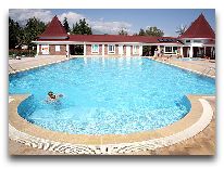 отель Акун Иссык-Куль: бассейн