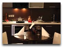 отель Ararat: Кухня в апартаментах