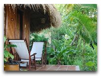отель Bamboo VillageBeach Resort & Spa: Deluxe Bungalow - веранда