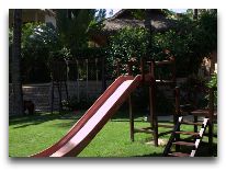 отель Bamboo VillageBeach Resort & Spa: Детская площадка