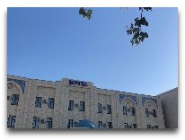 отель Bek Khiva: Фасад отеля 