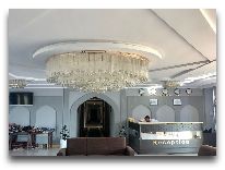 отель Bek Khiva: Холл отеля 
