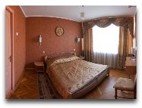 отель Беларусь: Апартаменты - спальня