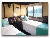 отель Bhaya Cruise: Deluxe Twin Cabin