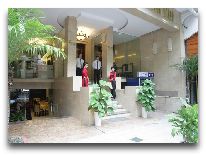отель Celia Hotel Hanoi: Вход в отель