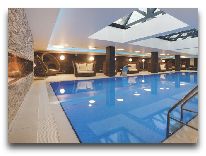 отель Crowne Plaza Borjomi: Крытый бассейн 