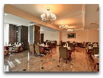 отель Damas International: Ресторан