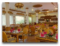 отель Festival Hue Hotel: Ресторан