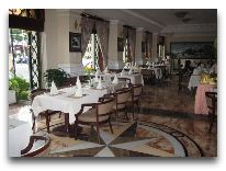 отель Grand Hotel: Ресторан