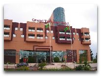 отель Grand Turkmen: Фасад