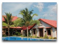 отель Green Papaya Organic Village: Private Beach Villa - выход к бассейну