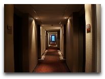 отель Holiday Inn Almaty: Коридор 