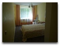 отель Hotel Egliu Slenis (Juodkrante): Спальня в четырехкомнатном номере
