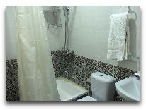 отель Khiva Lokomotiv: Ванная комната 