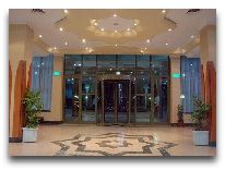 отель Khorezm Palace: Вход в отель 
