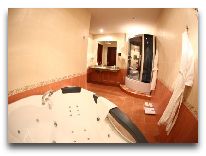 отель Metropol Hotel: Ванная комната 