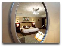 отель Miran International: Зеркало в номере Senior Suite
