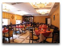отель Mukammal Hotel: Ресторан 