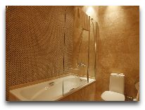 отель National Hotel Yerevan: Ванная в номере 