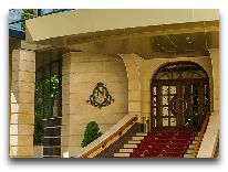 отель Nobil Luxury Boutique Hotel: Вход в отель