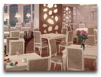 отель Noorus: Ресторана Romantic Garden