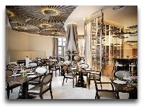 отель Pik Palace: Ресторан Alpina Brasserie & Wine Bar