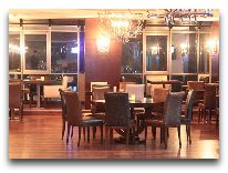 отель Qafqaz Baku City Hotel: Бар и паб Starlight