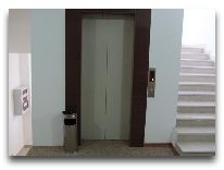 отель Kaspian City: Лифт между этажами 