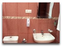 отель QEFO Hotel: Ванная комната 