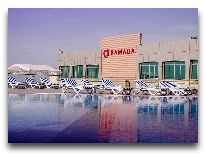 отель Ramada Hotel Baku: Открытый бассейн