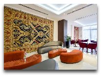 отель Ramada Hotel & Suites Wyndham Yerevan: Холл отеля