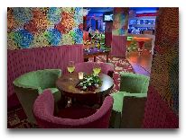 отель Ramada Plaza Gence: Ночной клуб Rainbow