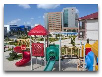 отель Ramada Plaza Gence: Детская площадка 