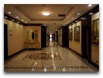 отель Royal Tulip Almaty: Коридор 