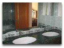 отель Serdar: Ванная 