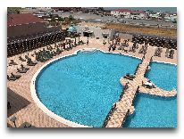 отель Spring Hotel: Открытый бассейн
